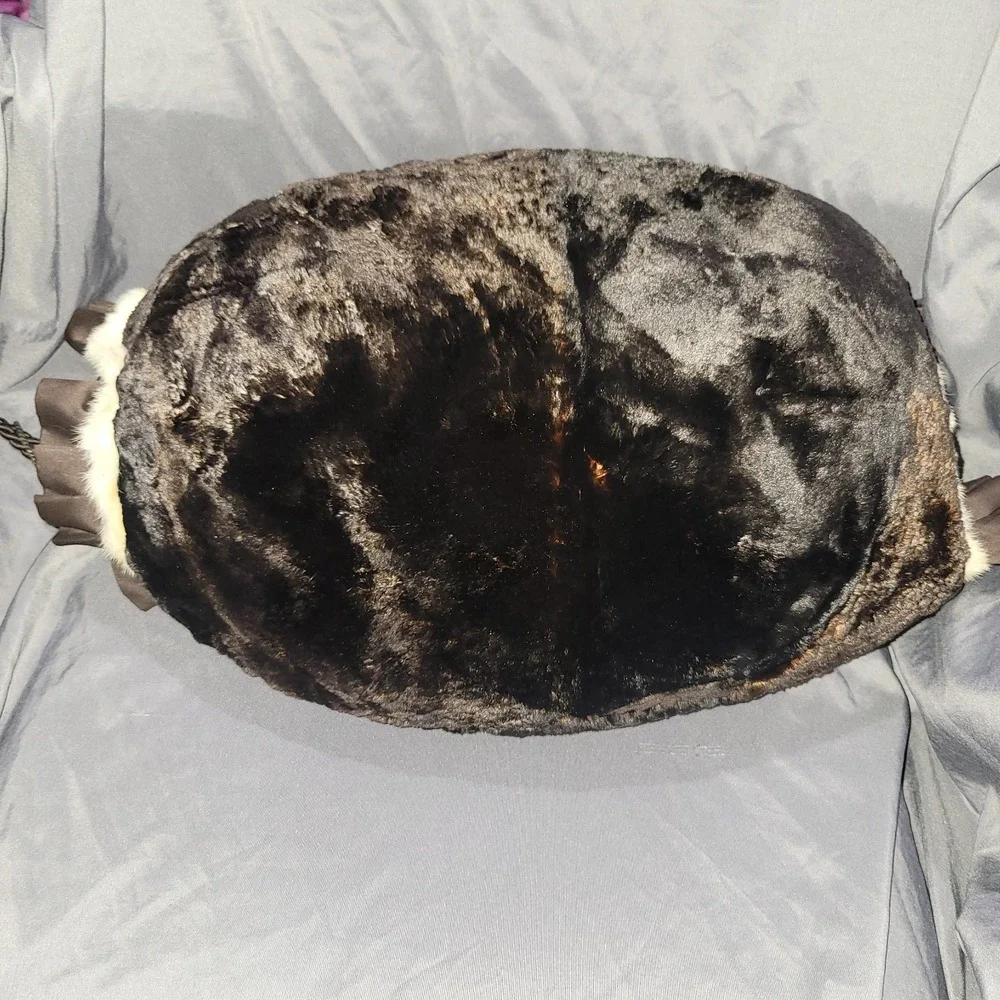 BROWN LINED LADIES HAND MUFF WARMER PURSE RUFFLED EDGE HAND Vintage Fur